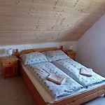 Preshaz Apartament *